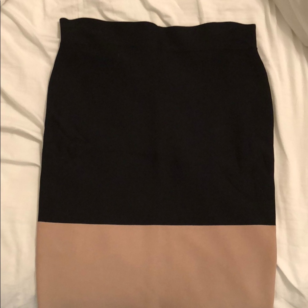 BCBG tight straight color-block skirt